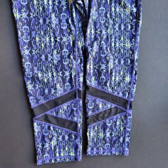 💍Gaiam Speckled print Capris - Picture 5 of 8